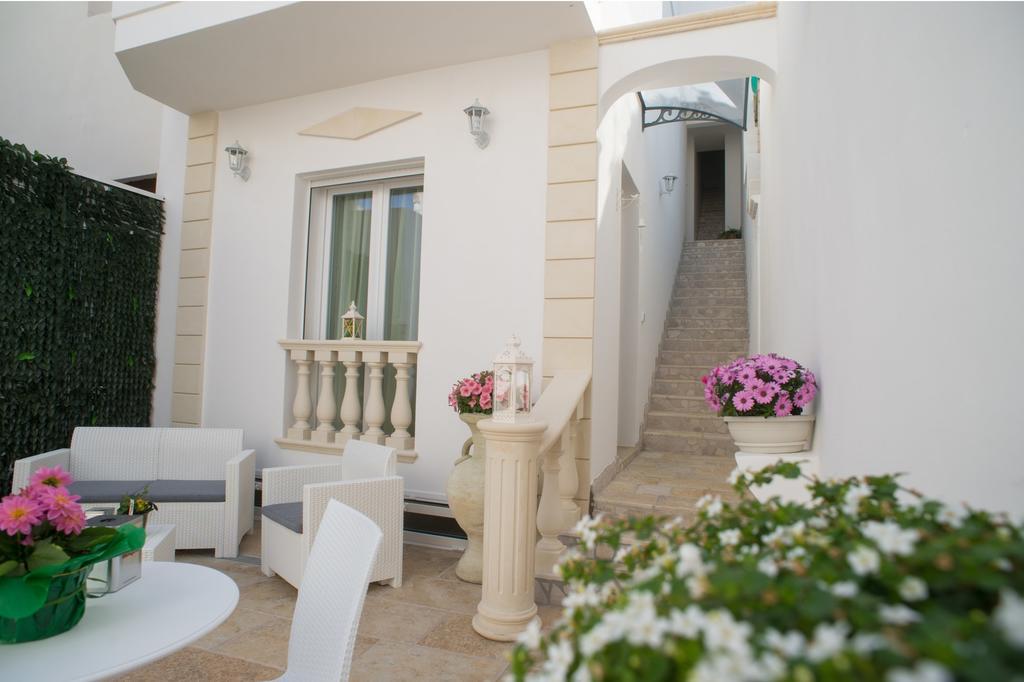 B&B Corte Dell' Immacolata Тавиано Екстериор снимка