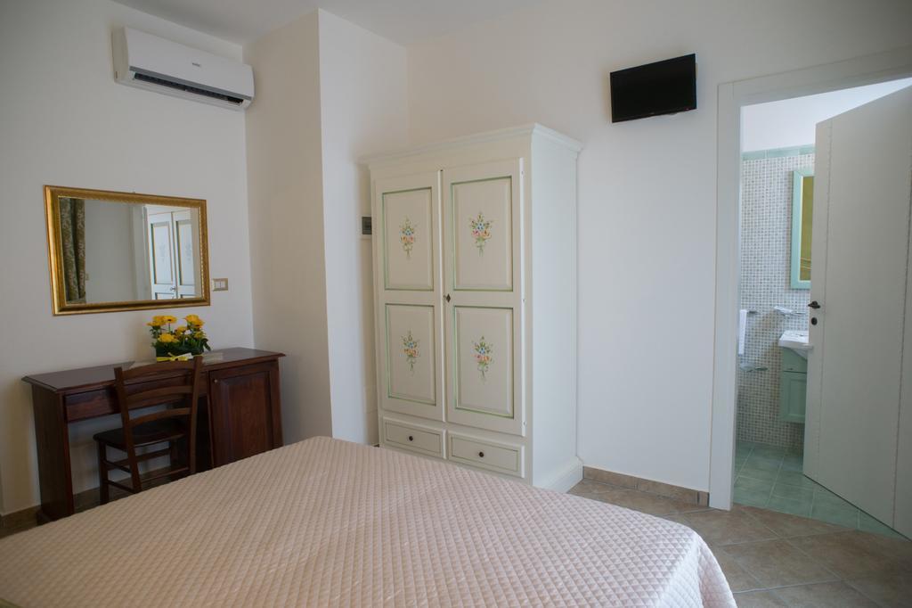 B&B Corte Dell' Immacolata Тавиано Екстериор снимка