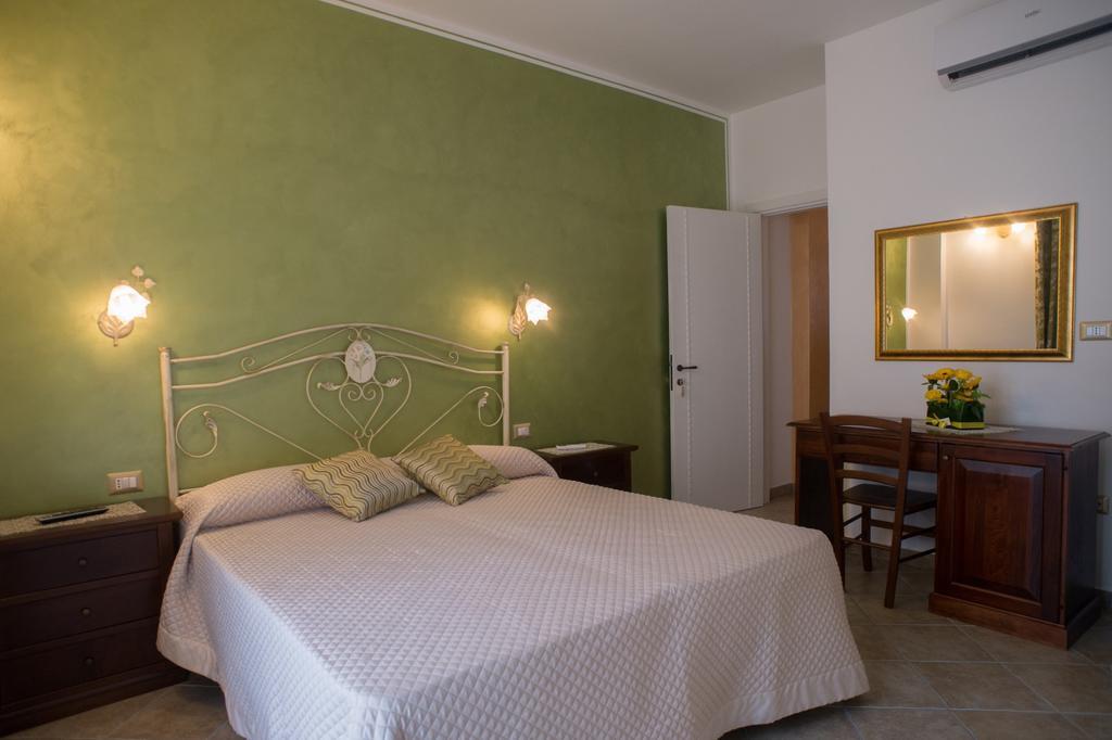 B&B Corte Dell' Immacolata Тавиано Екстериор снимка